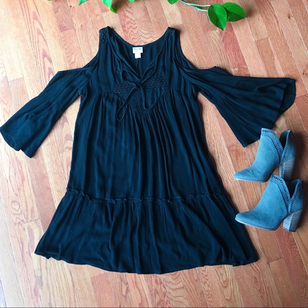 ❗️Final Sale❗️Black boho cold shoulder dress