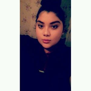 Meet your Posher, Noelia