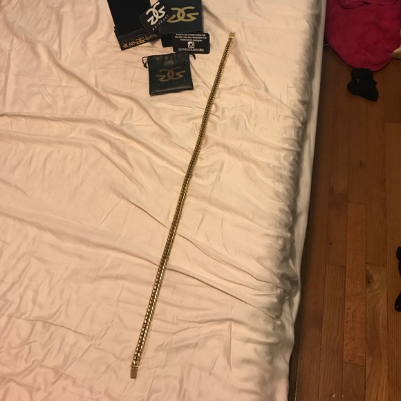 Gold gods Cuban link chain - Picture 7 of 8