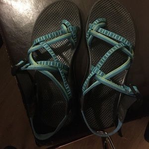 Double toe strap chacos