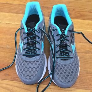 Mizuno Wave Inspire 12 Women size 9