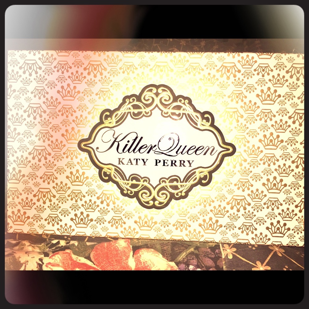 Katy Perry's 'Killer Queen' Perfume Set
