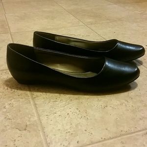 ☆2 Pair for 1☆ Low Price - NWT Basic Black Flats