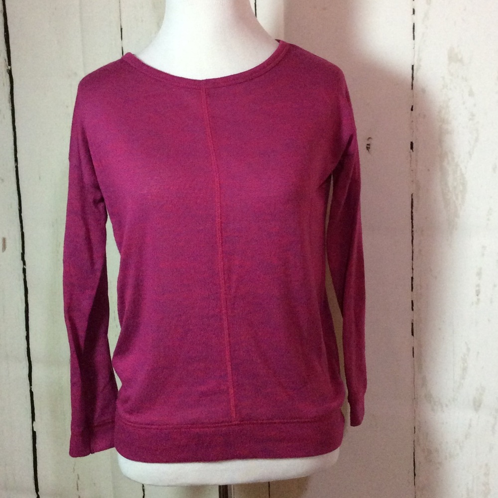 Old Navy yoga style long sleeve shirt