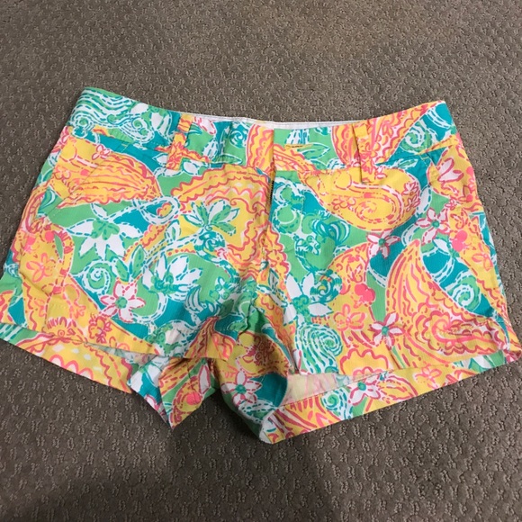 Lilly Pulitzer Pants - Lilly Pulitzer Walsh short size 4