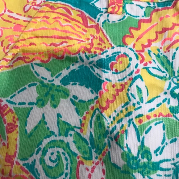 Lilly Pulitzer Walsh short size 4 - Picture 2 of 4