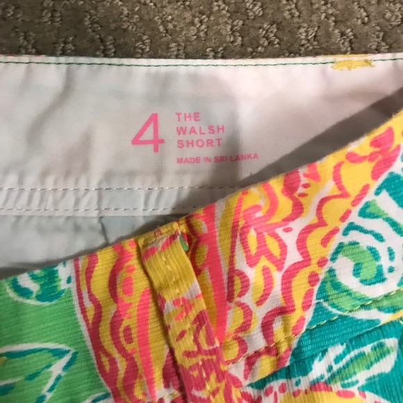 Lilly Pulitzer Walsh short size 4 - Picture 3 of 4