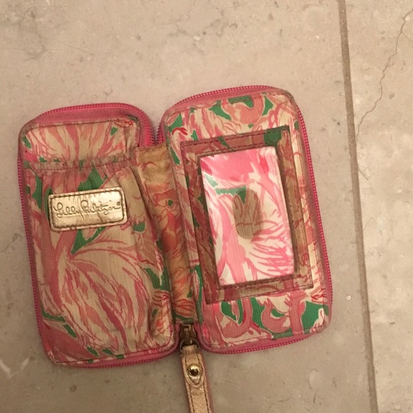 Lily Pulitzer wallet PRICE NEGOTIABLE - Picture 3 of 4