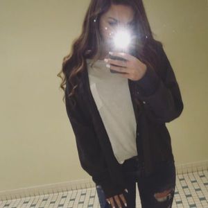 Meet your Posher, Sydney