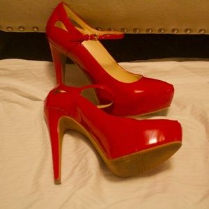 Nine West Vegan Patent Leather Red Shoes. Sz. 9