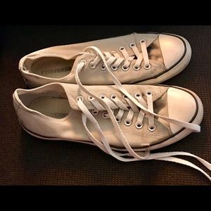 Light gray converse