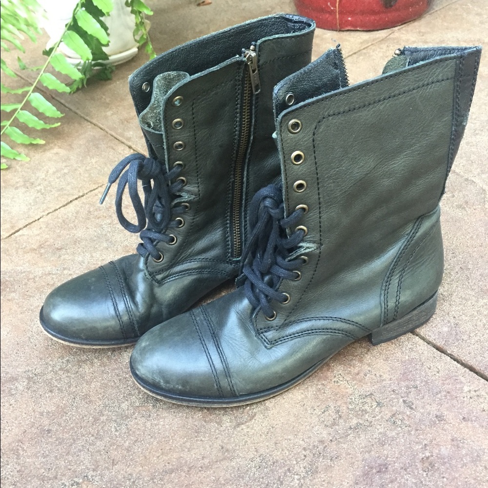 Steve Madden 9.5 green tinted combat boots lace up