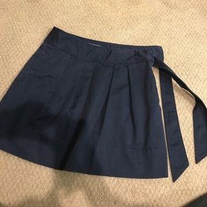Vineyard Vines tie side skirt size 0