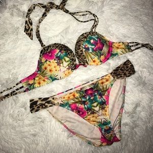 VICTORIAS SECRET bombshell bathingsuit