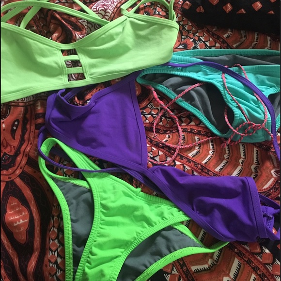 SOLDJOLYN TOPS & BOTTOMS 👙 - Picture 4 of 4