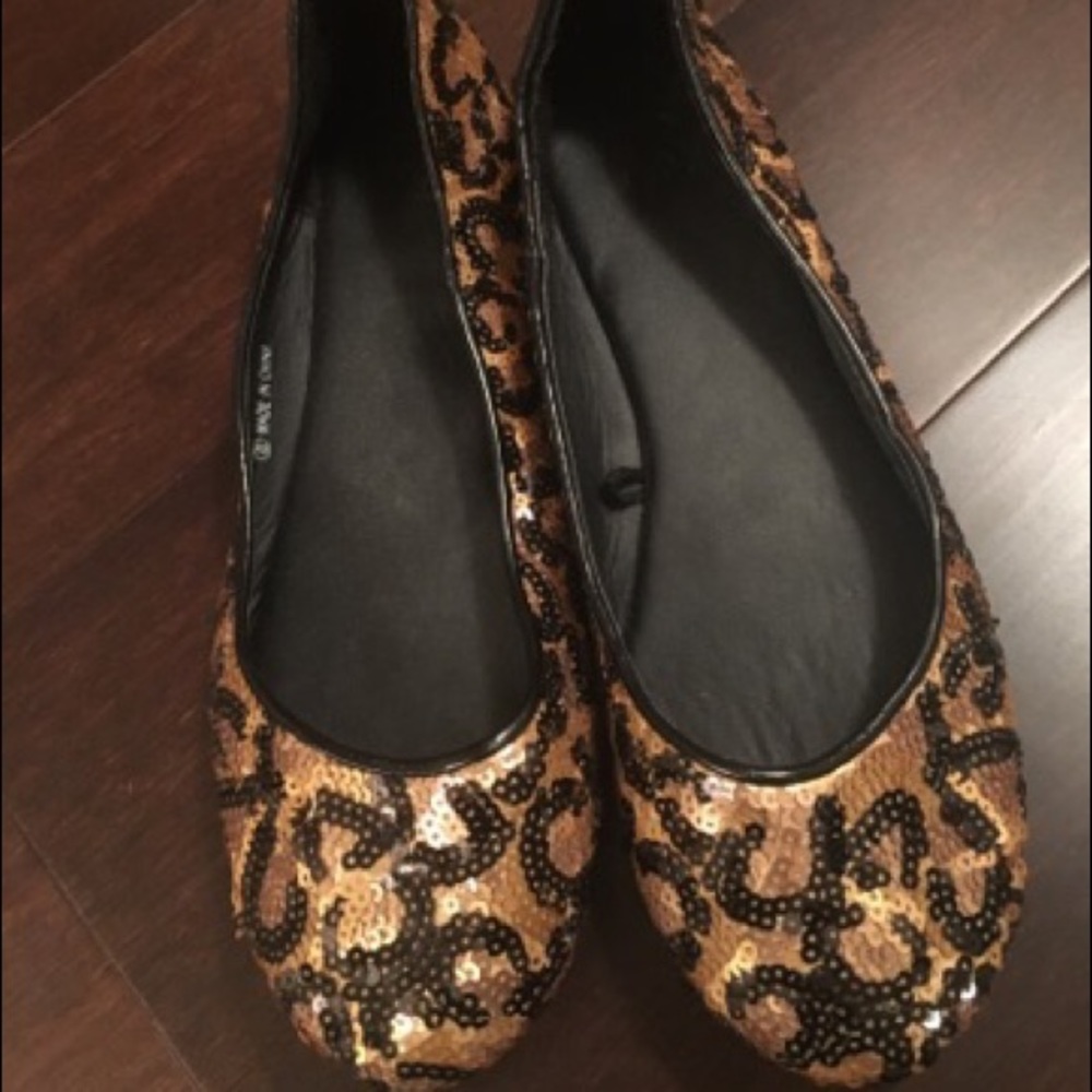 Leopard flats