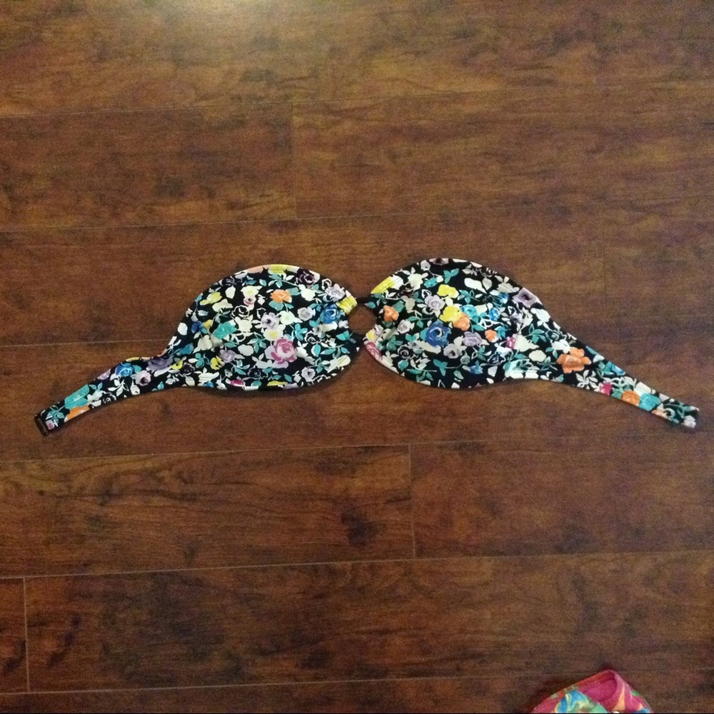 Floral strapless bikini top