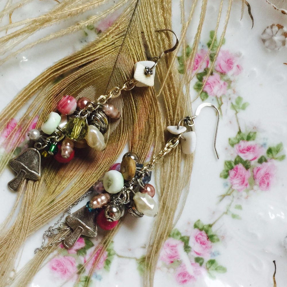 . {ALICE + CATERPILLAR} Silver charm earrings