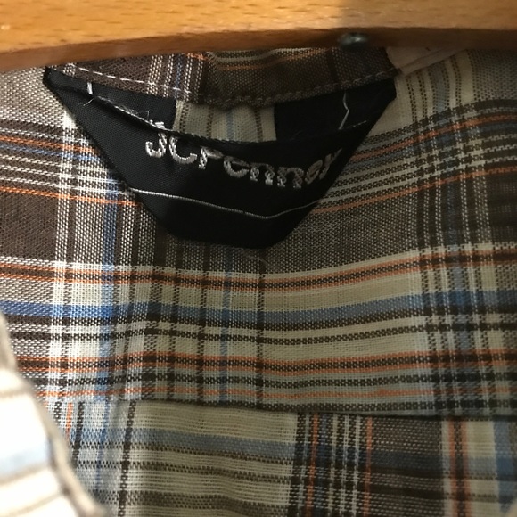 Super thin and soft JC Penney button down shirt - Picture 2 of 6