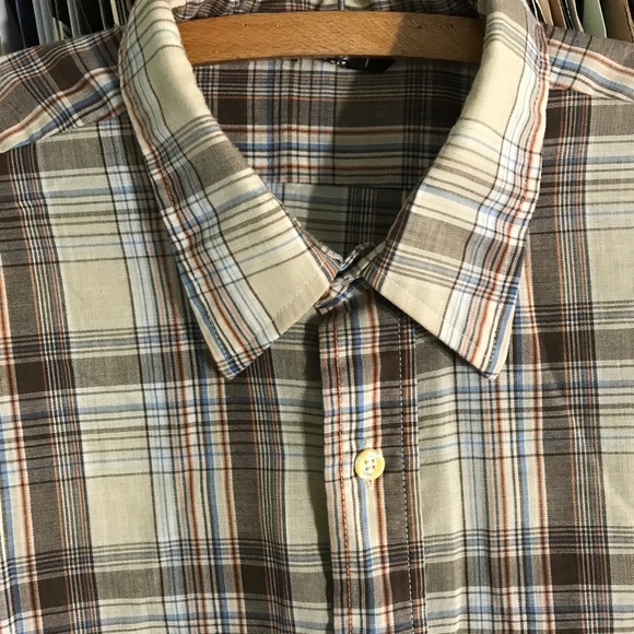 Super thin and soft JC Penney button down shirt - Picture 5 of 6