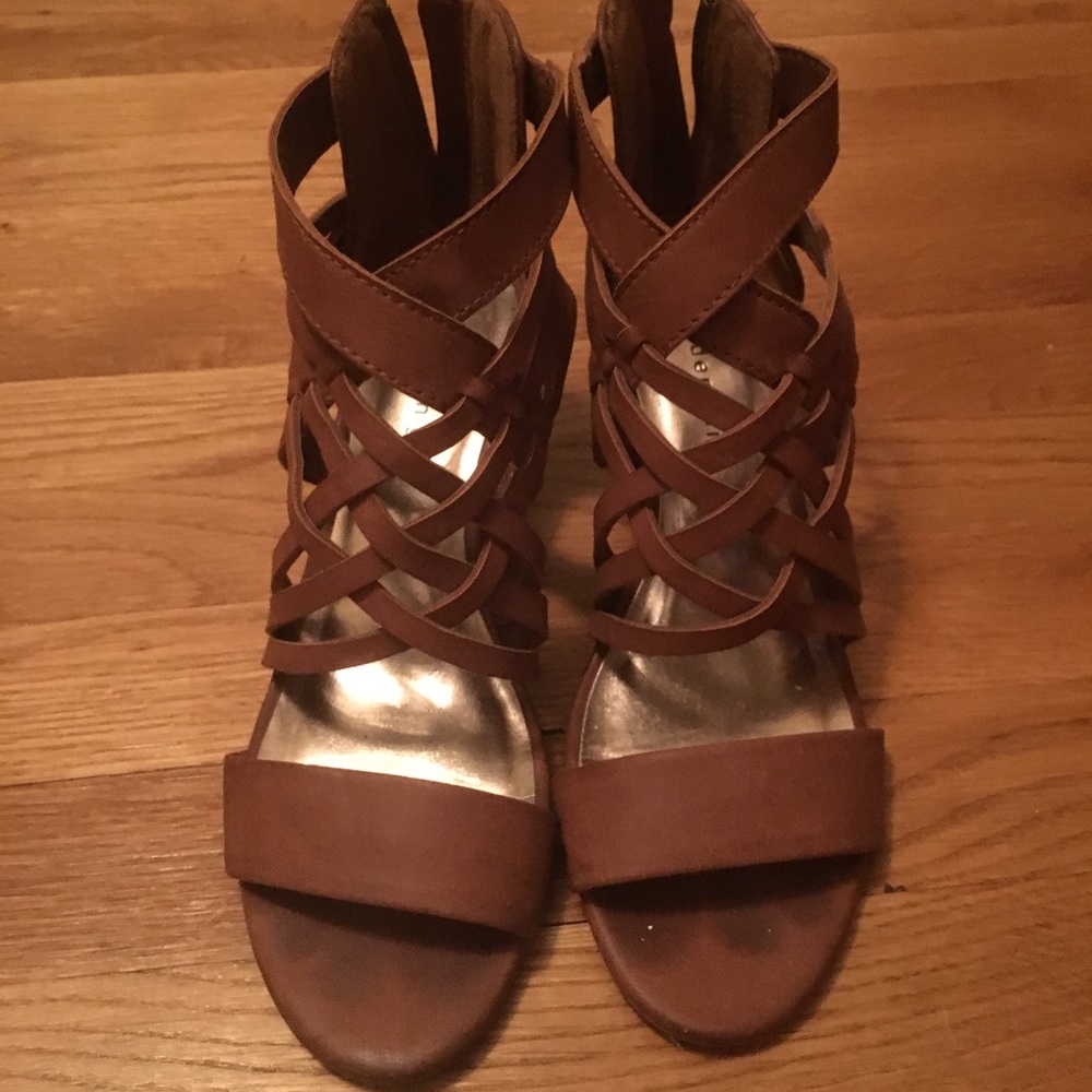 Madden Girl Women's Honi Wedge Sandal