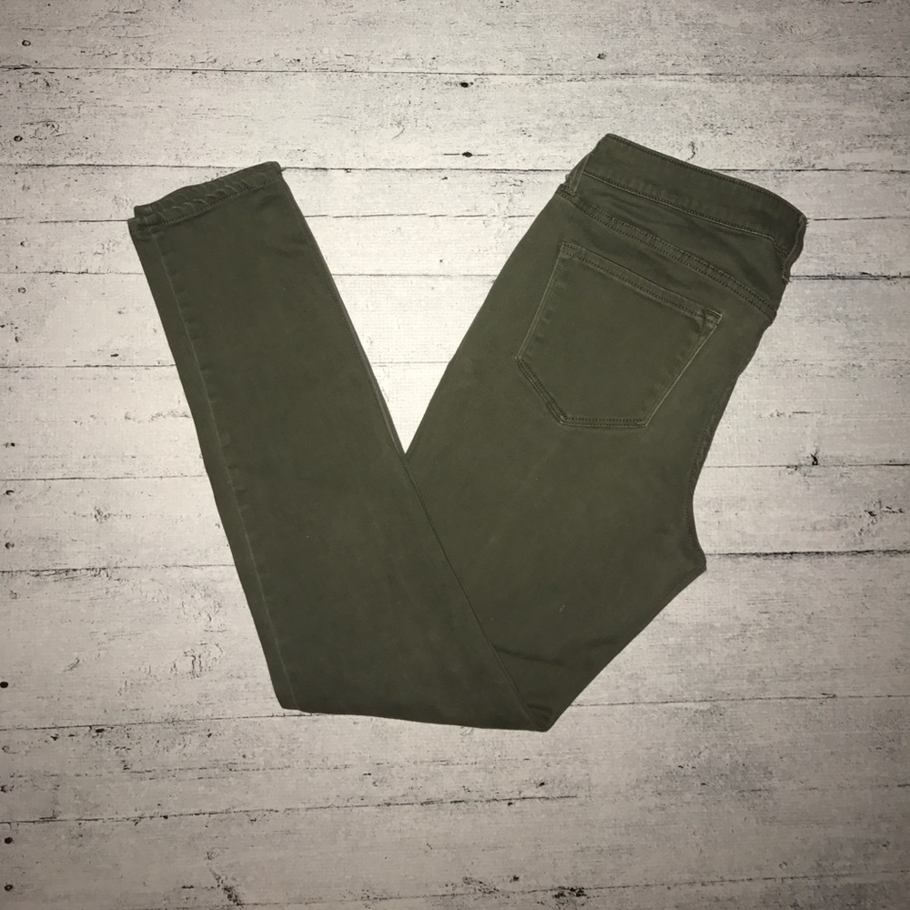 dark Green Old Navy Rockstar skinny jeans 🖤