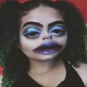 Meet your Posher, Cassie