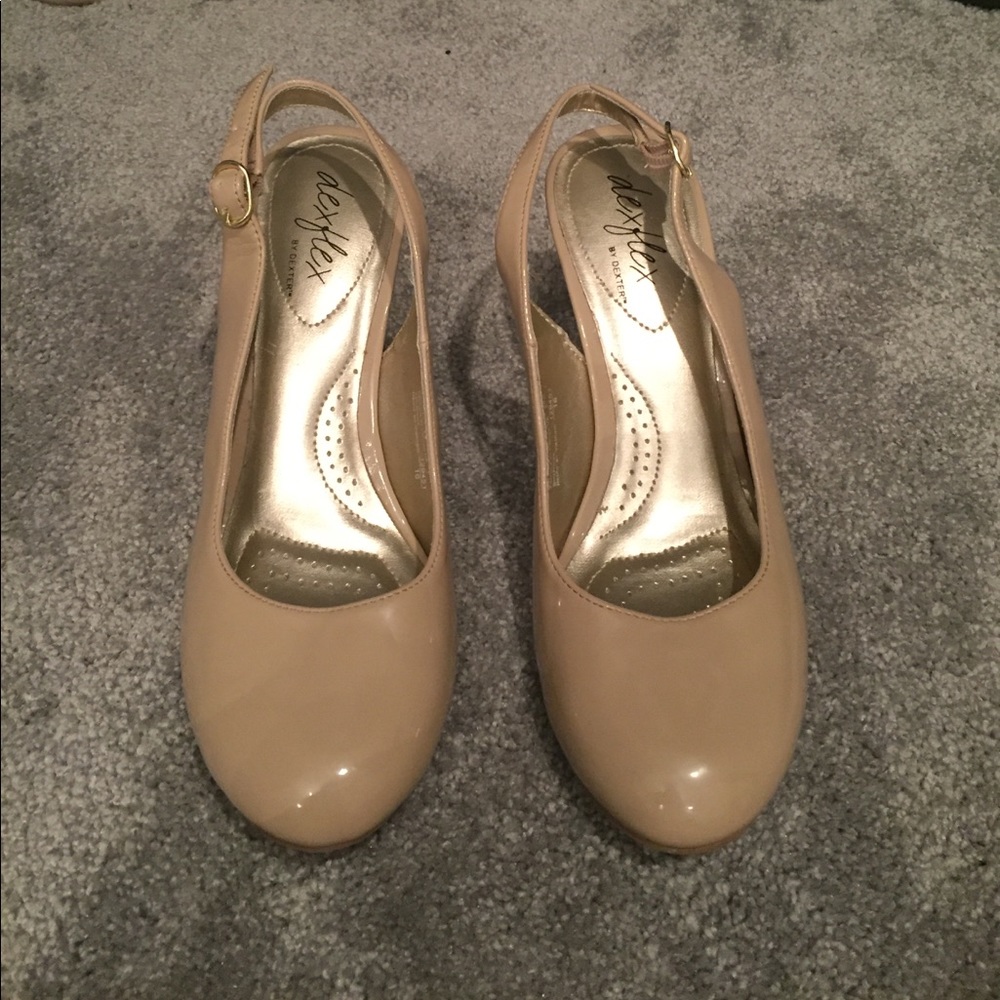 Nude wedges