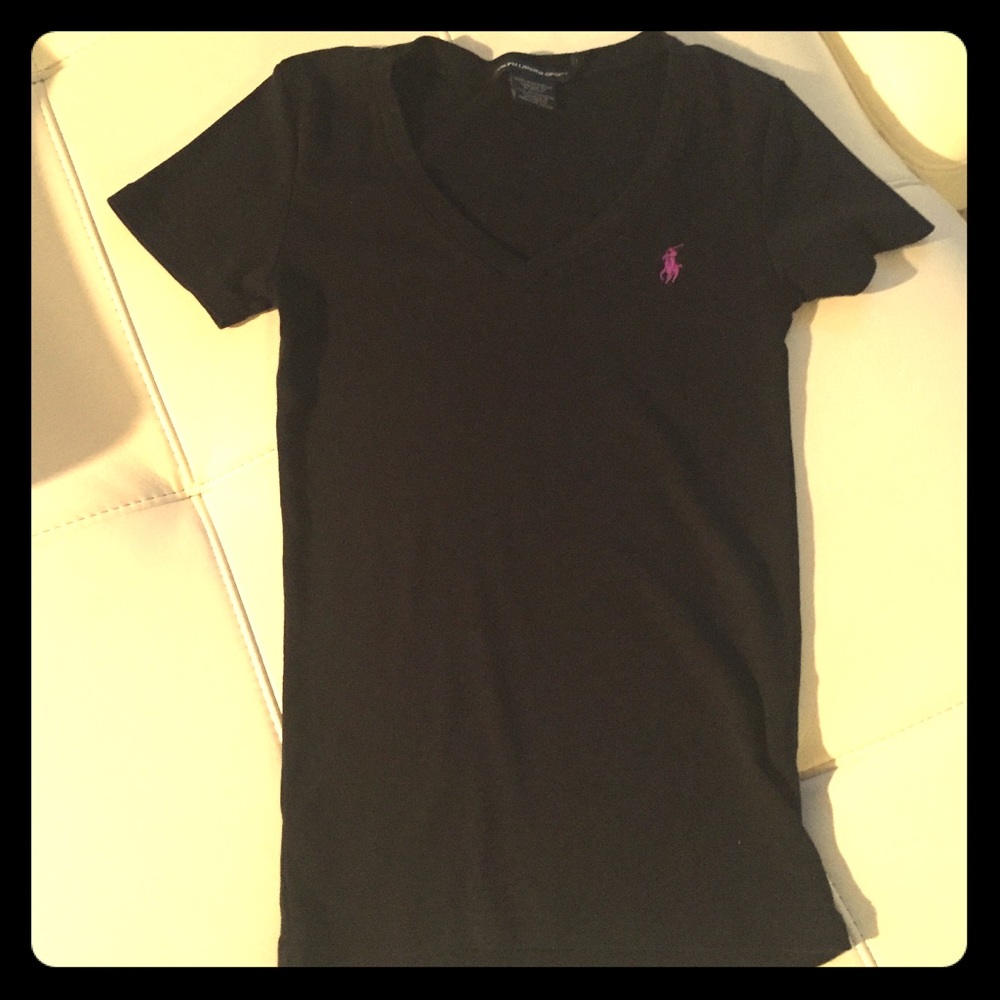 Super versatile Ralph Lauren v-neck top in black
