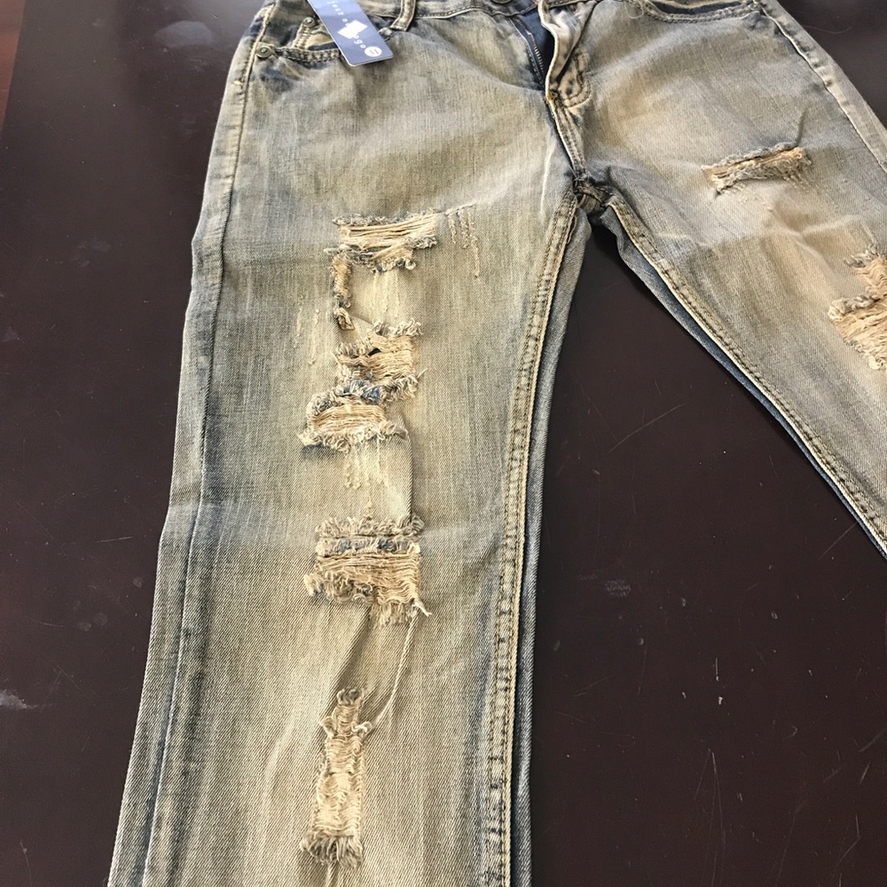 Jean - Picture 3 of 4