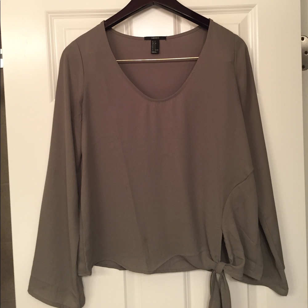 NWOT F21 side tie top