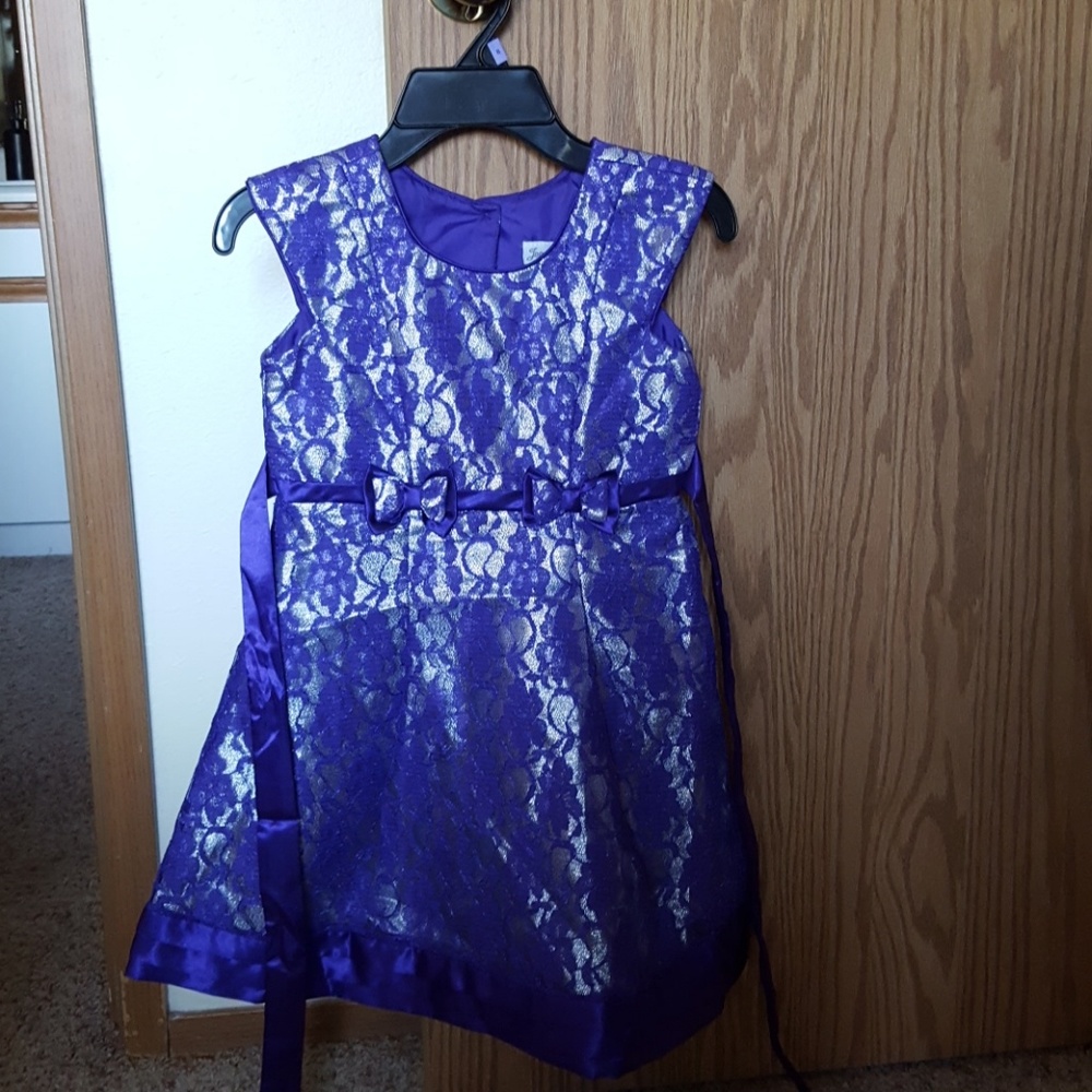 Girls dresses