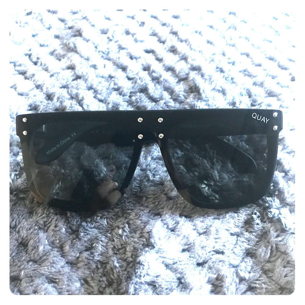 Brand New Quay Sunglasses - Kylie Jenner