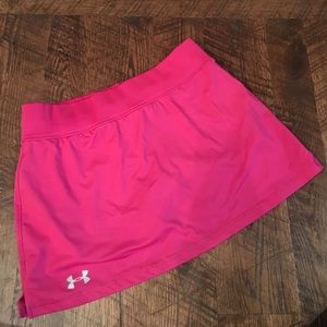 Under armour hot pink skort. Size medium.