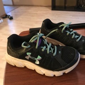 UnderArmour sneakers