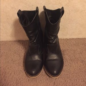 Black Heeled Cowgirl/Cowboy Boots