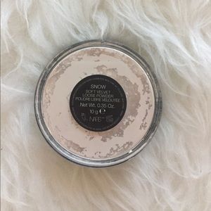 NARS soft velvet loose powder