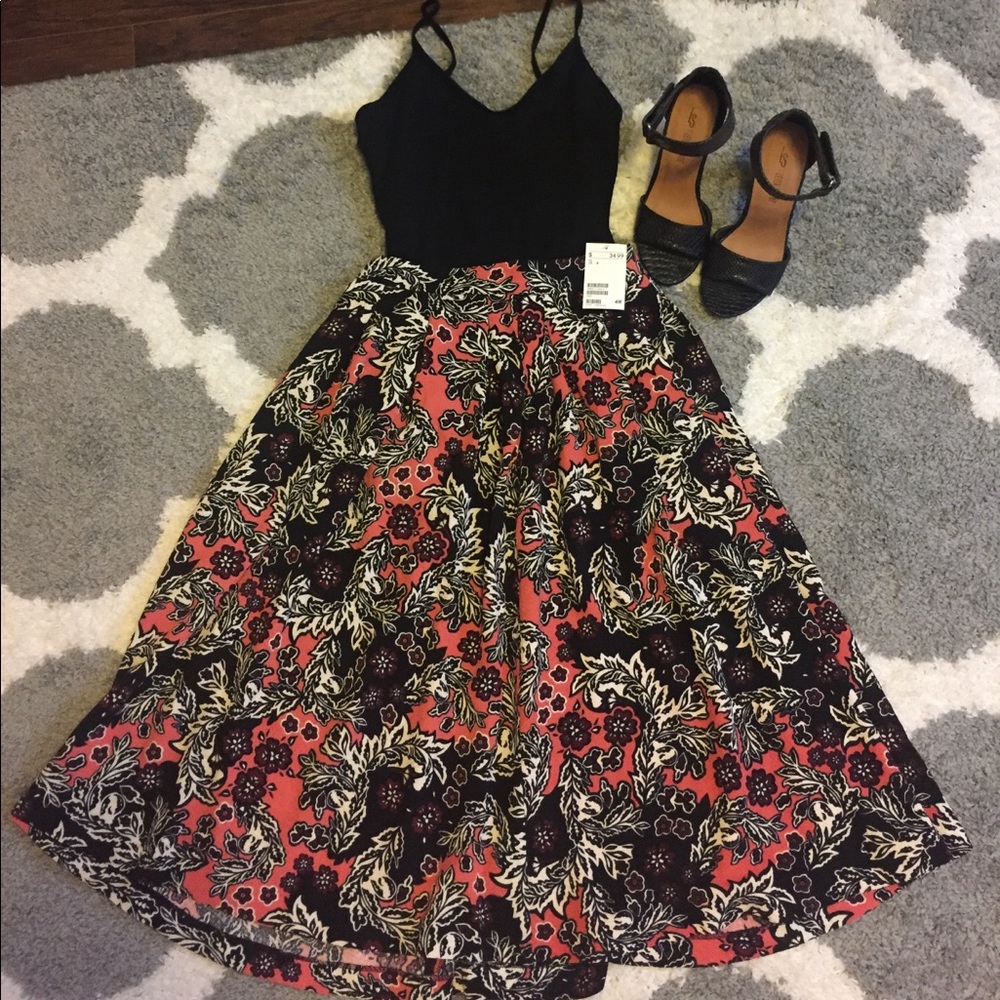 NWT H&M floral print midi skirt