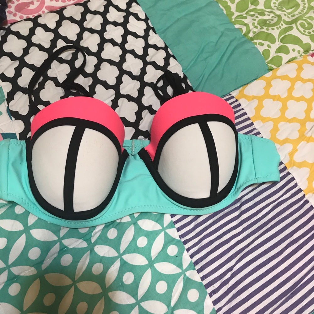 A bathing suit top.