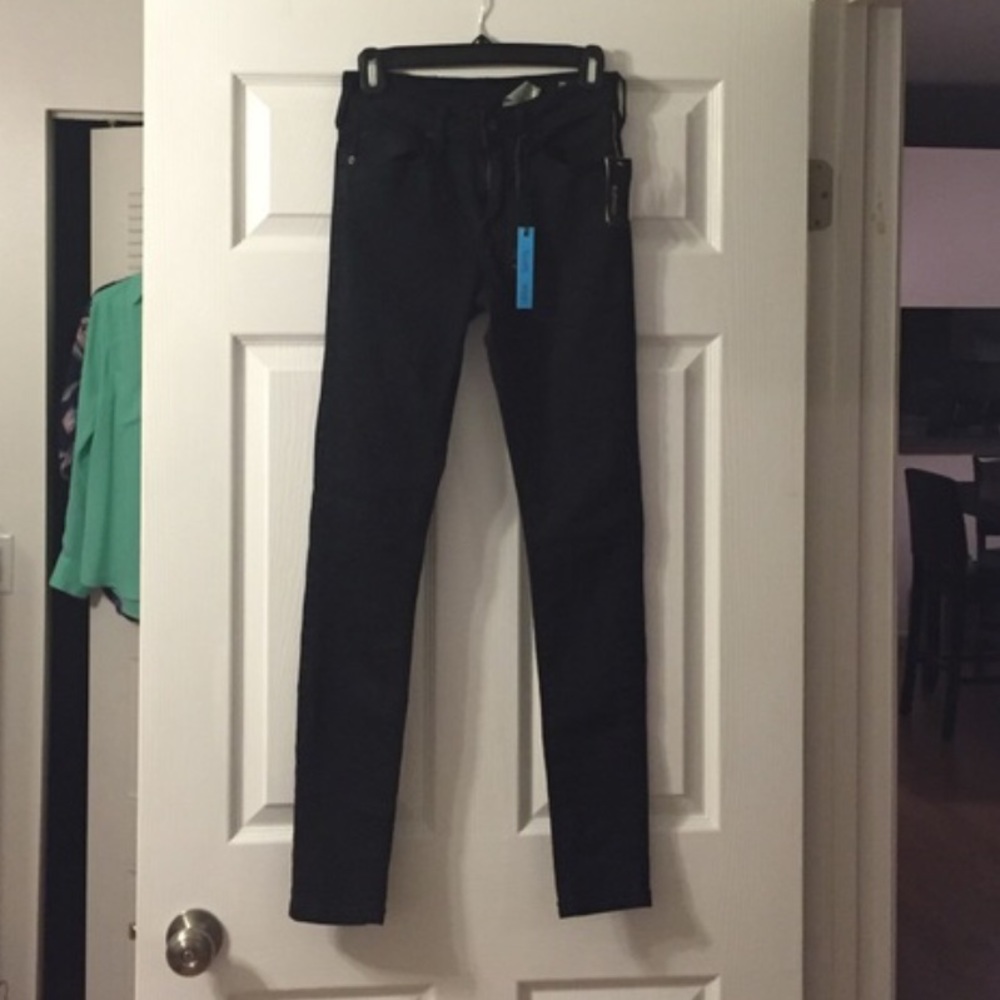 Black Buffalo denim. Ivy High-rise Skinny NWT