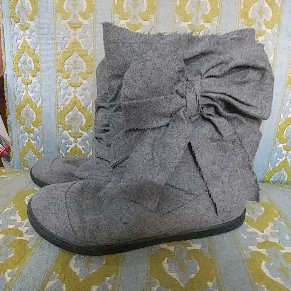 Grey Bow Booties