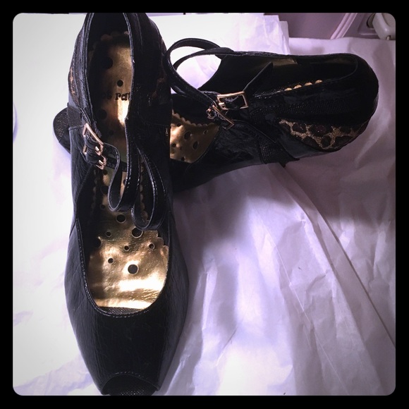 Not Rated black 4" heels - Picture 1 of 3