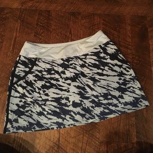 Nike golf tour performance skort. Size small.