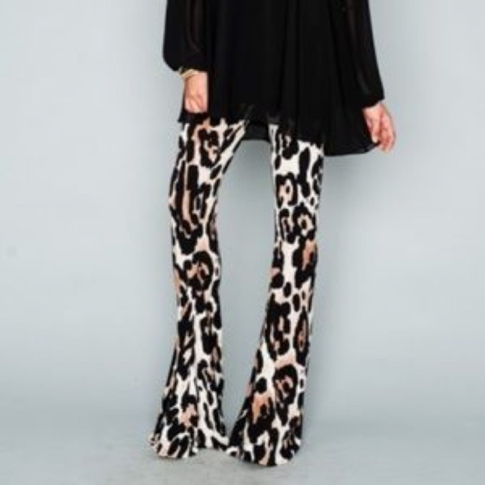 Show Me Your Mumu bam bam bells