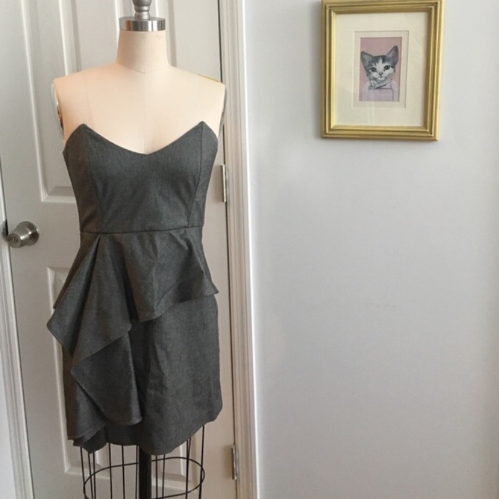 Grey strapless dress peplum