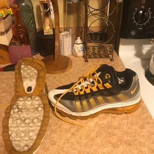 Nike Air Max - Women's