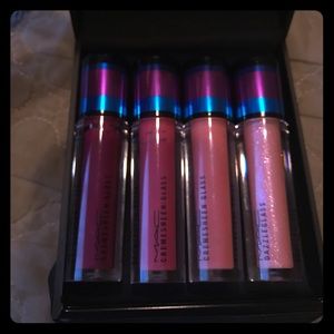 MAC-MAKEUP-IRRESISTIBLY-CHARMING-LIPGLOSS-SET