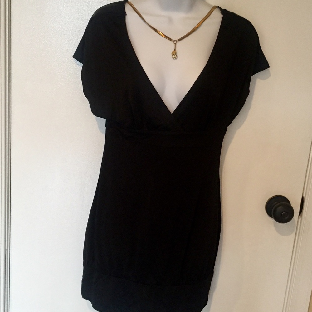Guess tunic top/dress w/ gold necklace EUC Hot!