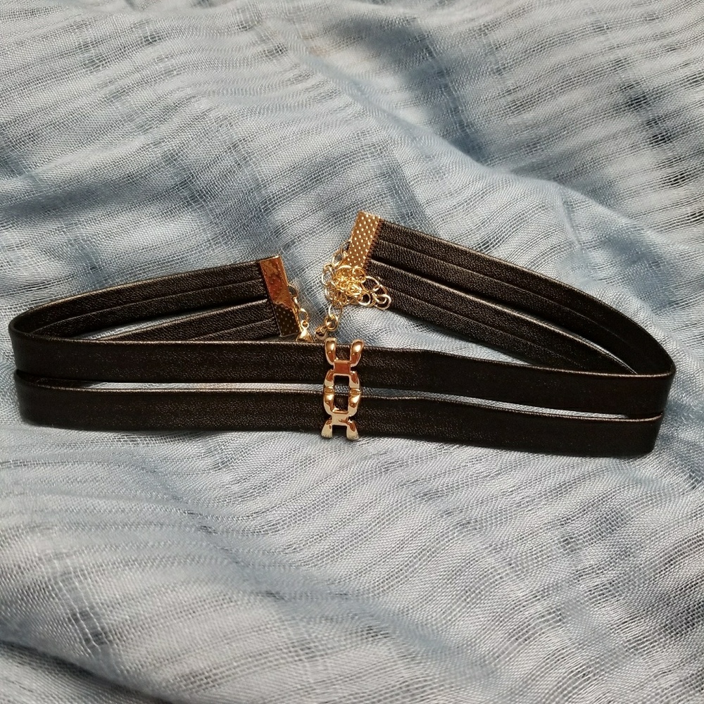 Hot Fashion Trend! Black Choker