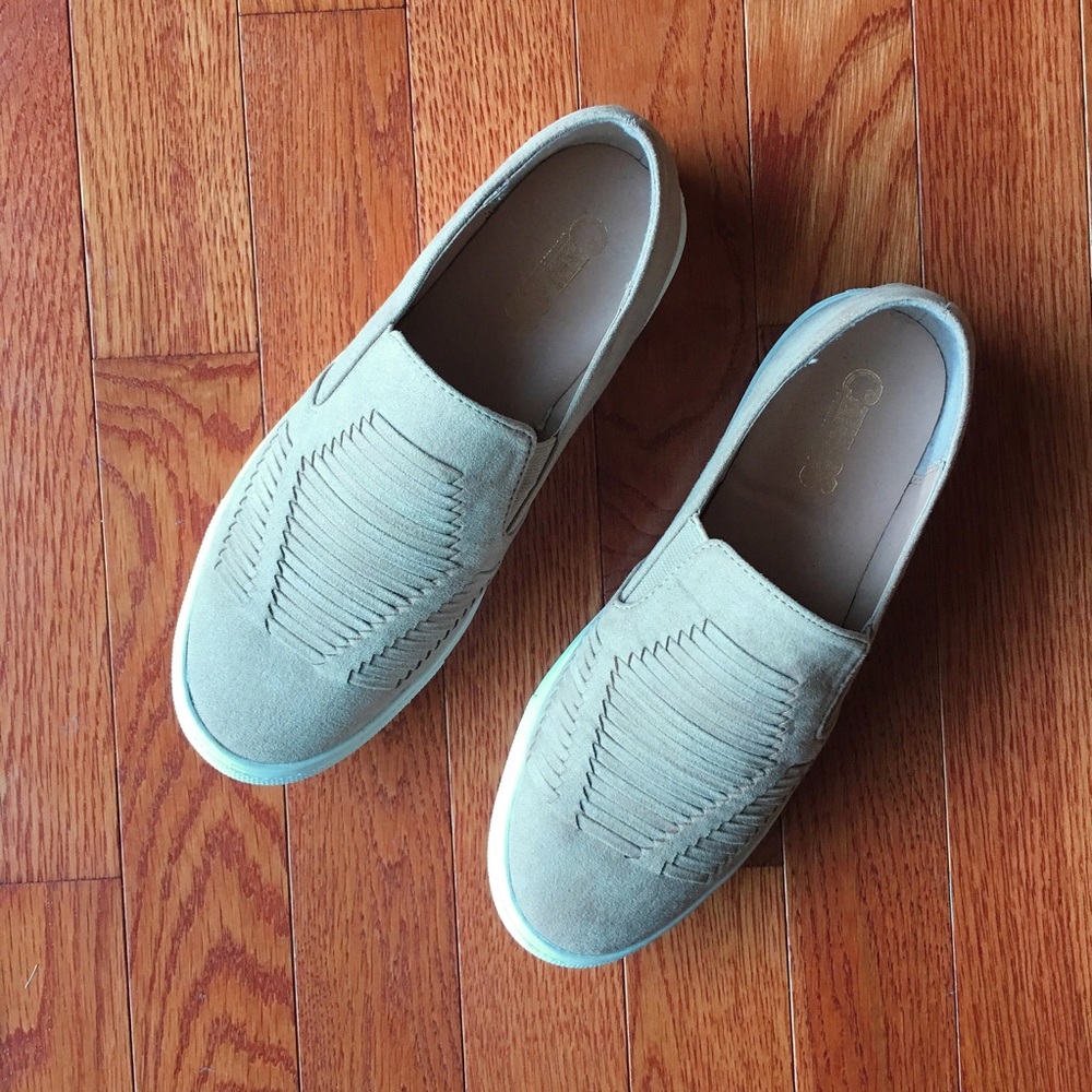 ❗️Final Sale❗️NWOT slip-ons by Carlos Santana